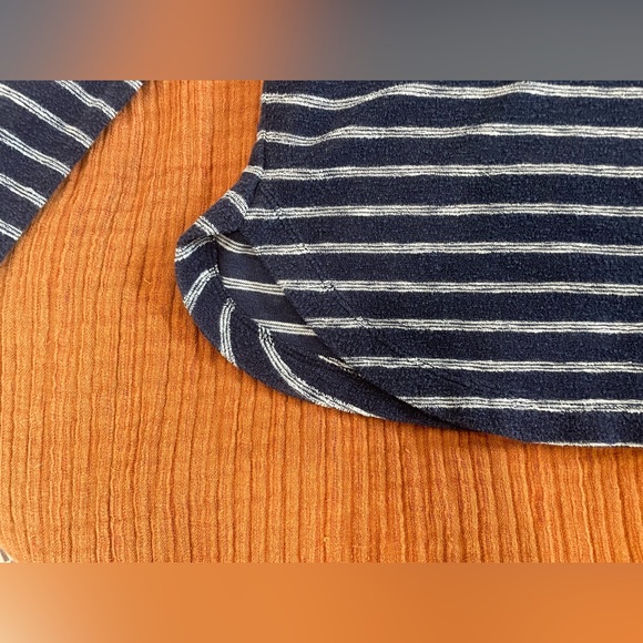 Marine Layer Britton saddle long sleeve navy and white striped crew, size XS - Picture 2 of 6